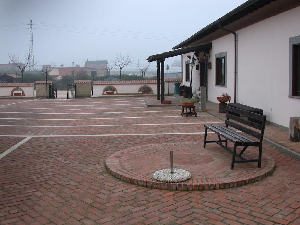 Agriturismo Torre Cristina อาพริเลีย ภายนอก รูปภาพ